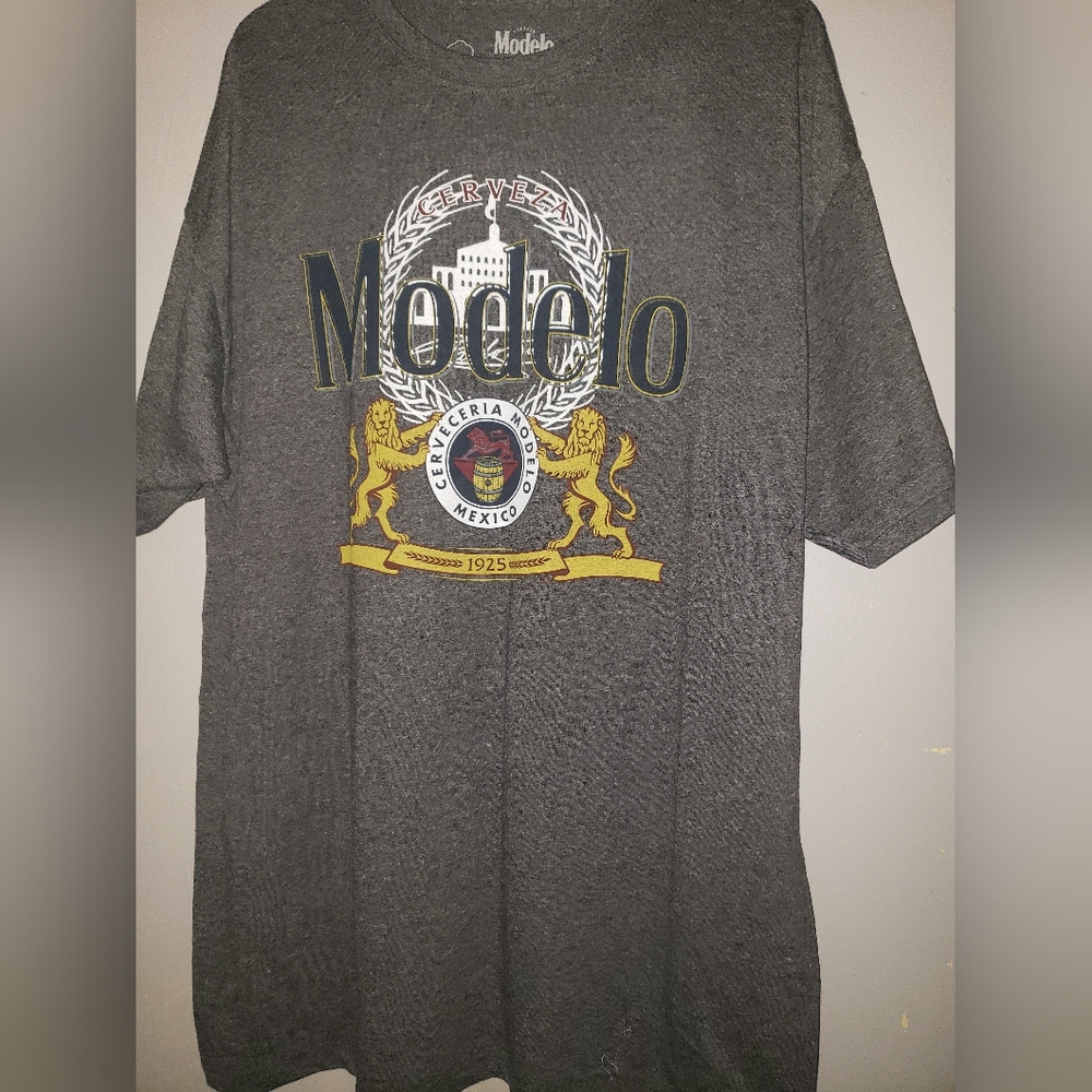 Modelo Gray Graphic T-Shirt for Men XL 100% Cotton